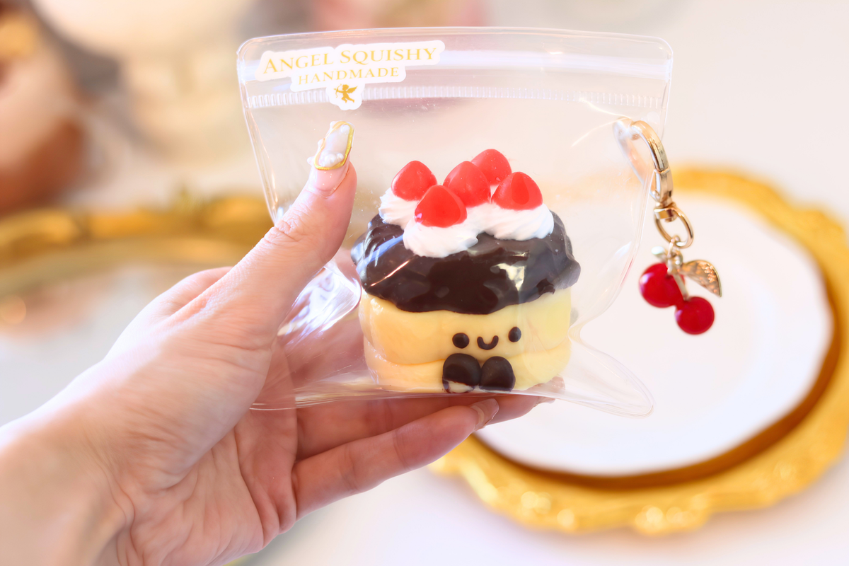 Mini Chocolate Strawberry Cake Taba Squishy