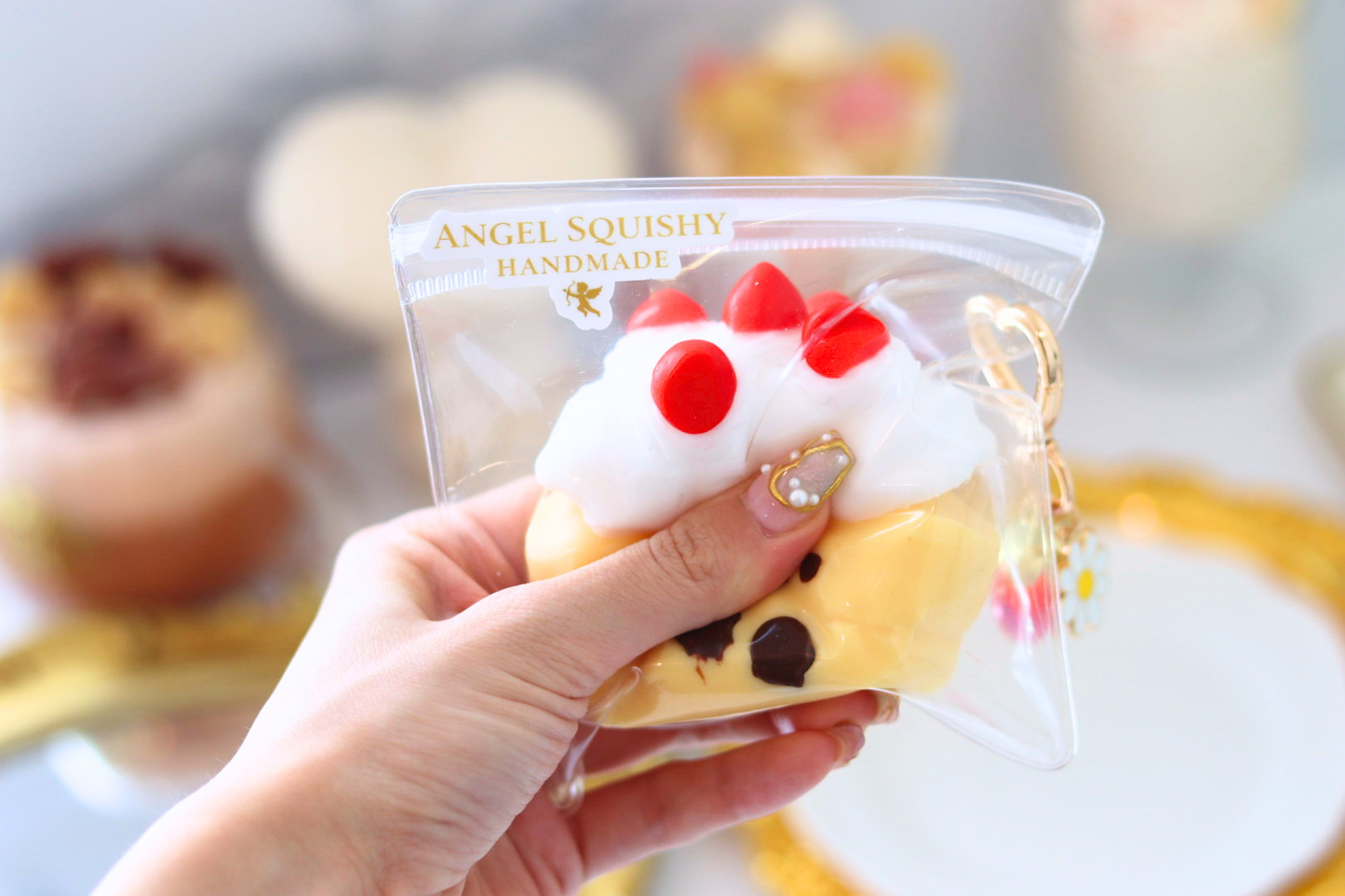 Mini Vanilla Strawberry Cake Taba Squishy